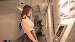 如月えれな 新・絶対的美少女、お貸しします。