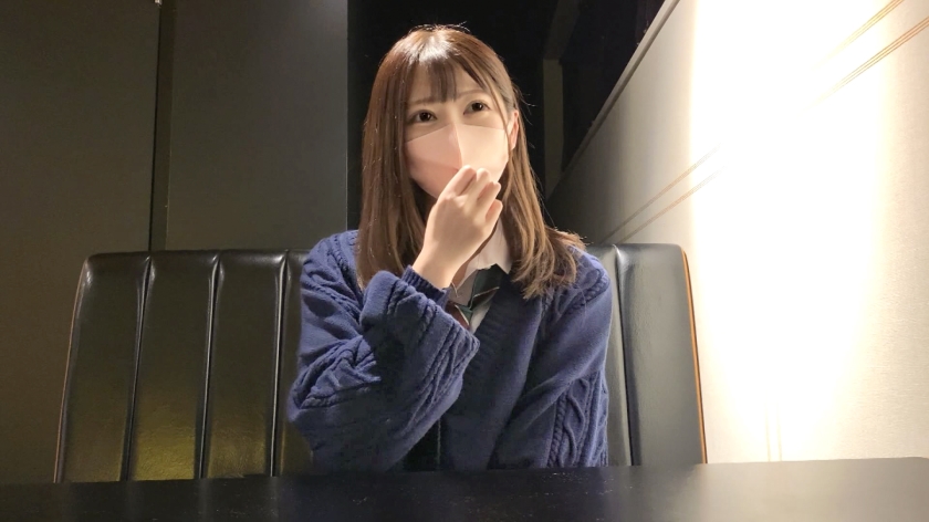 スレンダー美女の制服ハメ撮り！淫らなナカイキ中出し