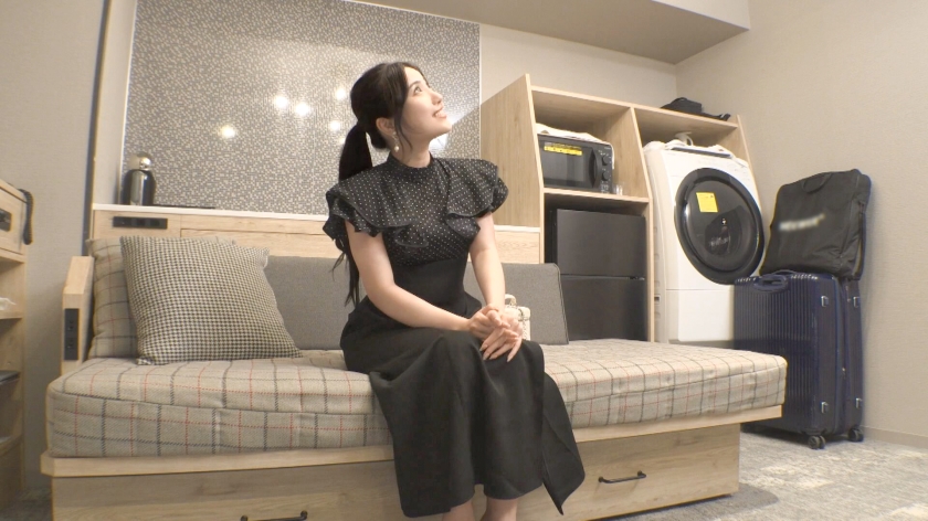 【しほり】デカ尻女子のナンパ初撮りとパイパンSEX