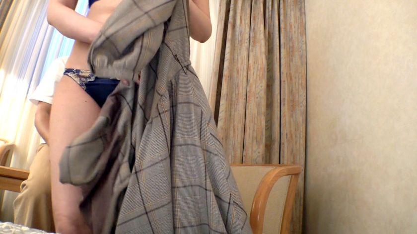 P活JD 彼氏と別れたばかりのエロ娘が乱れる